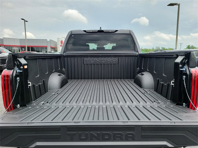 2025 Toyota Tundra SR5 CrewMax photo 7