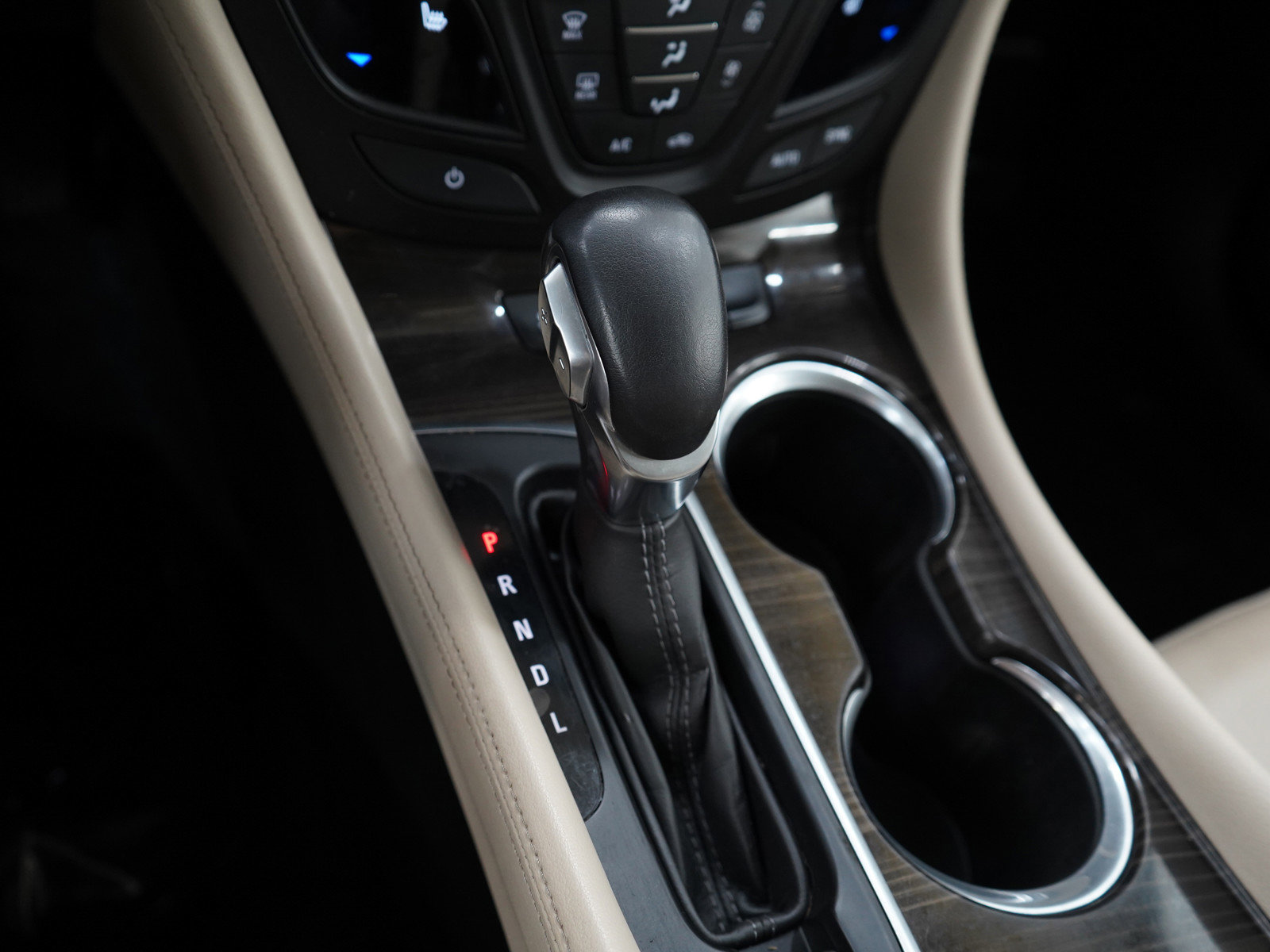 2020 Buick Envision Essence photo 23