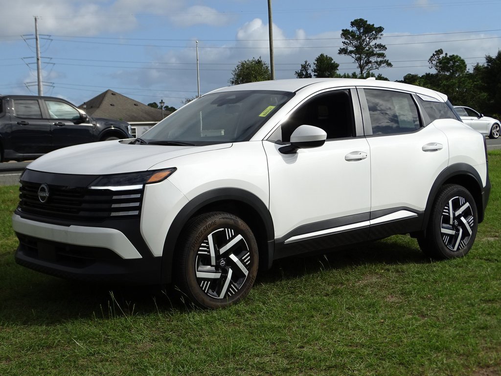 2025 Nissan Kicks SV photo 2