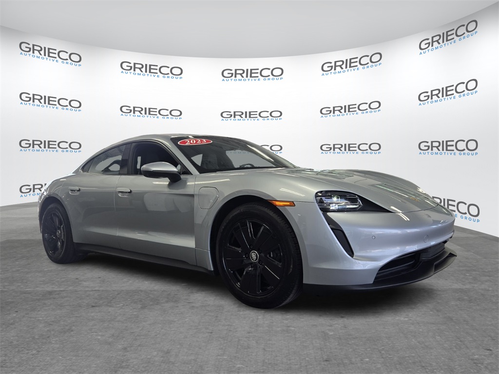 2023 Porsche Taycan Base's photo