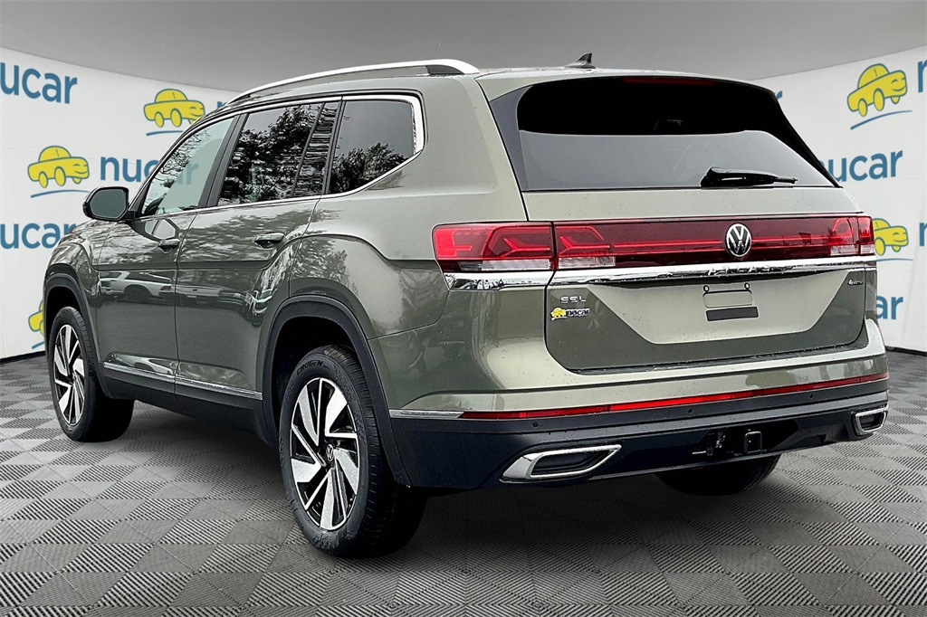 2025 Volkswagen Atlas SEL photo 4