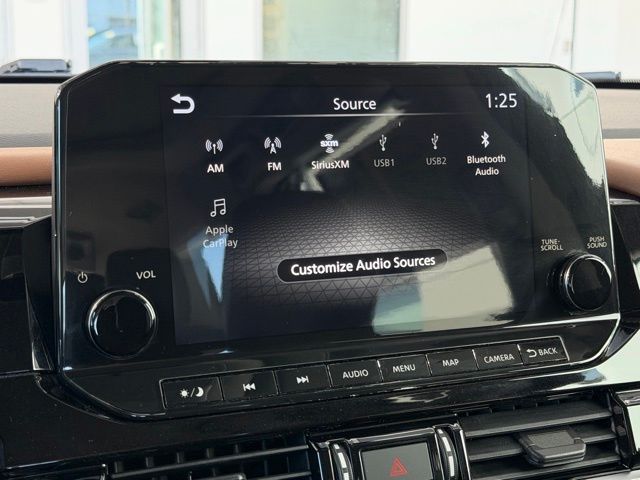 2022 Nissan Pathfinder Platinum photo 18