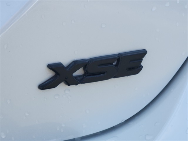 2023 Toyota Camry XSE V6 photo 14