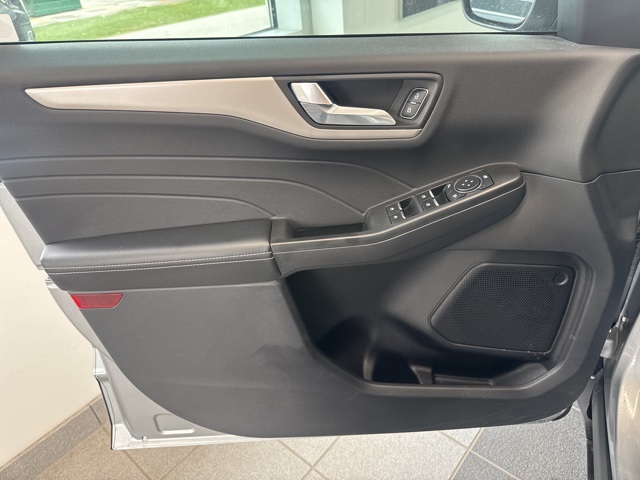 2022 Ford Escape SEL photo 14