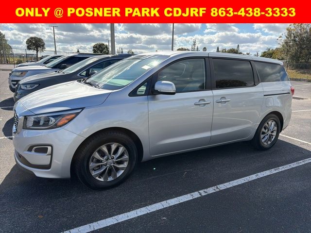 2019 Kia Sedona LX's photo