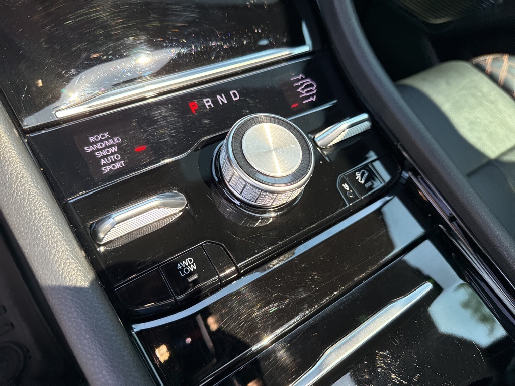 2023 Jeep Grand Cherokee Summit photo 22