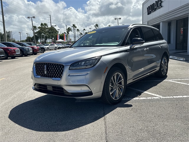 2022 Lincoln Corsair Grand Touring photo 2