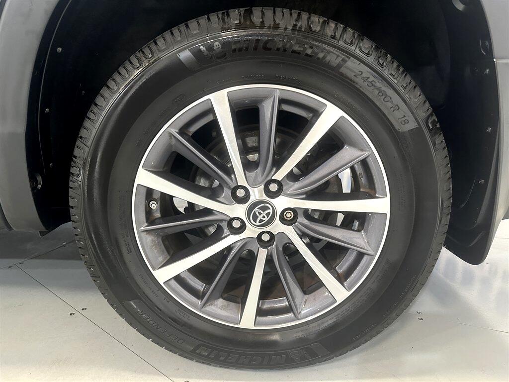 2018 Toyota Highlander XLE photo 37