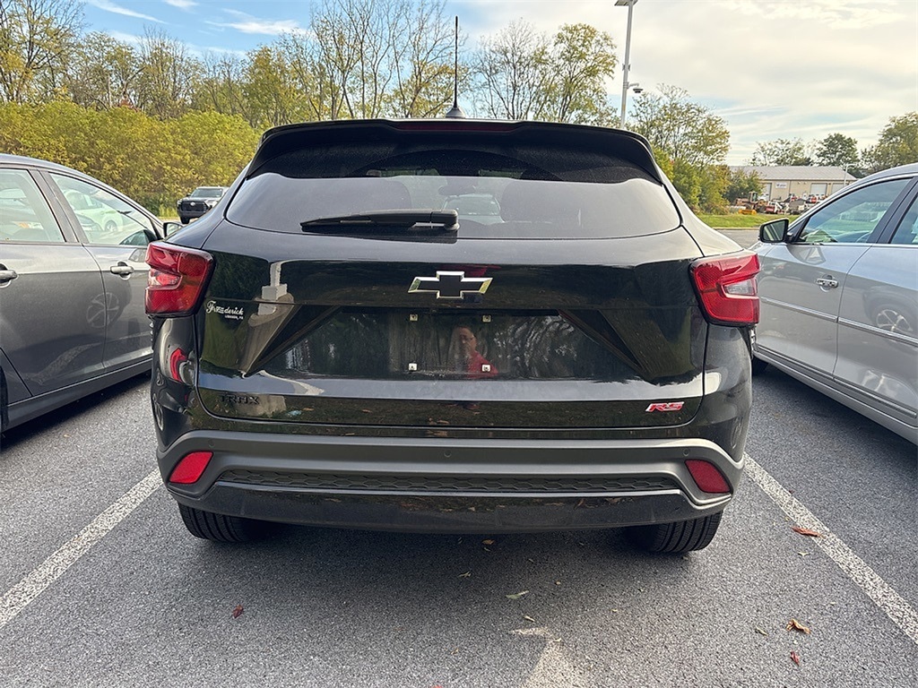 2024 Chevrolet Trax photo 3