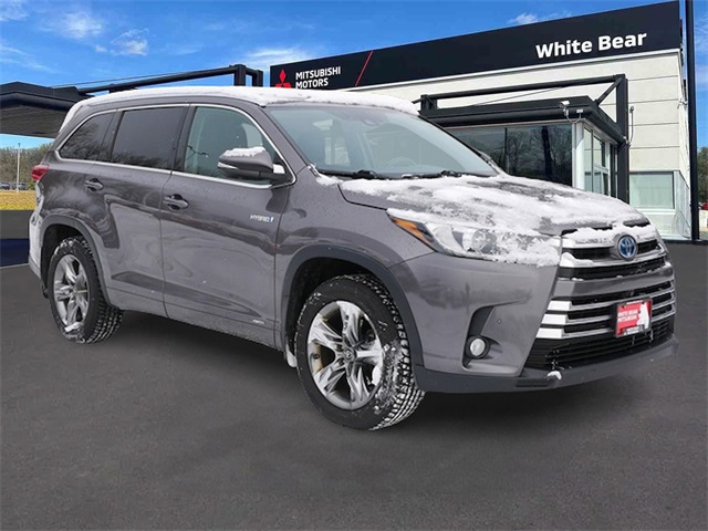 2018 Toyota Highlander Limited Platinum's photo