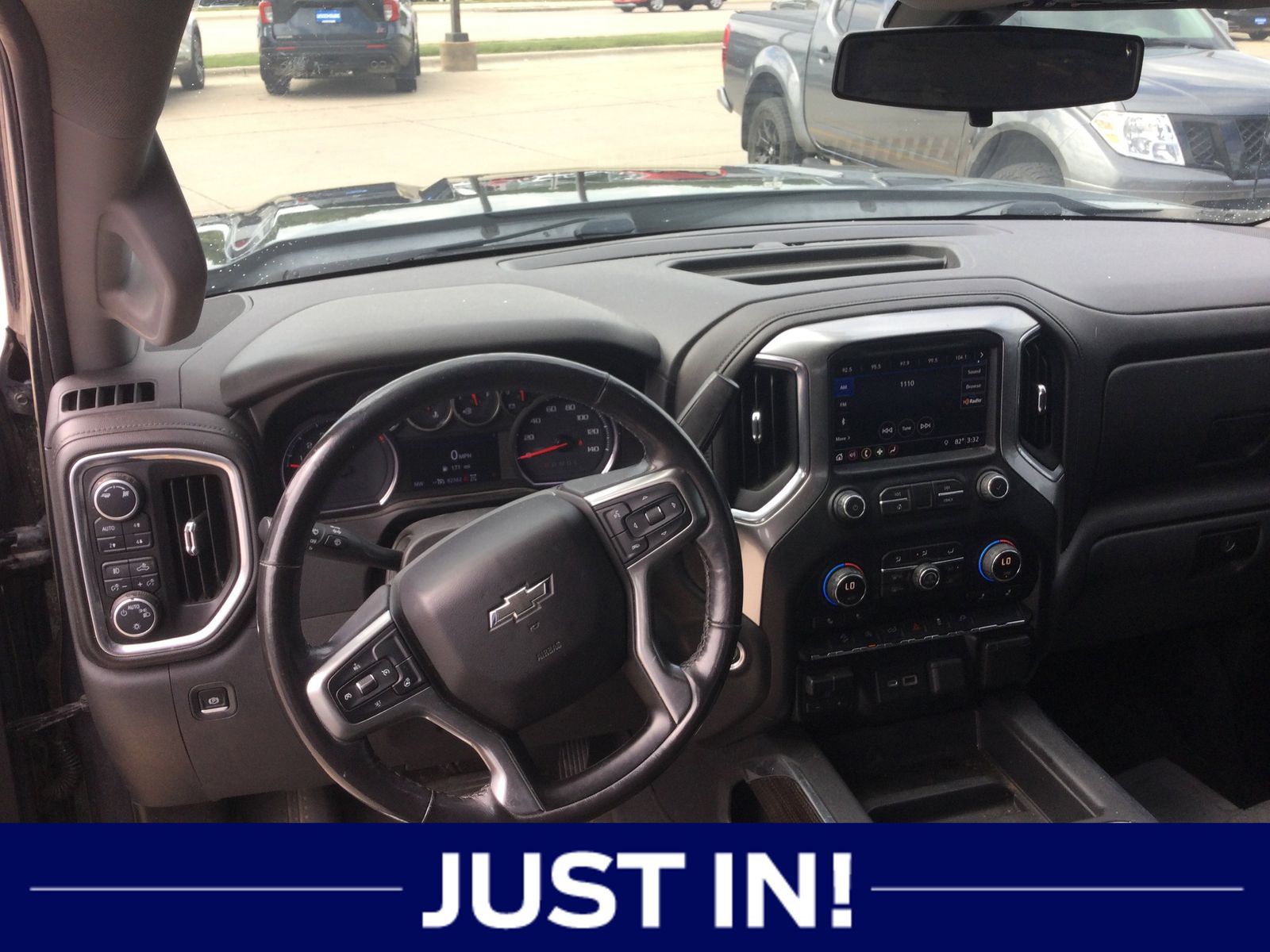 2019 Chevrolet Silverado 1500 RST photo 3