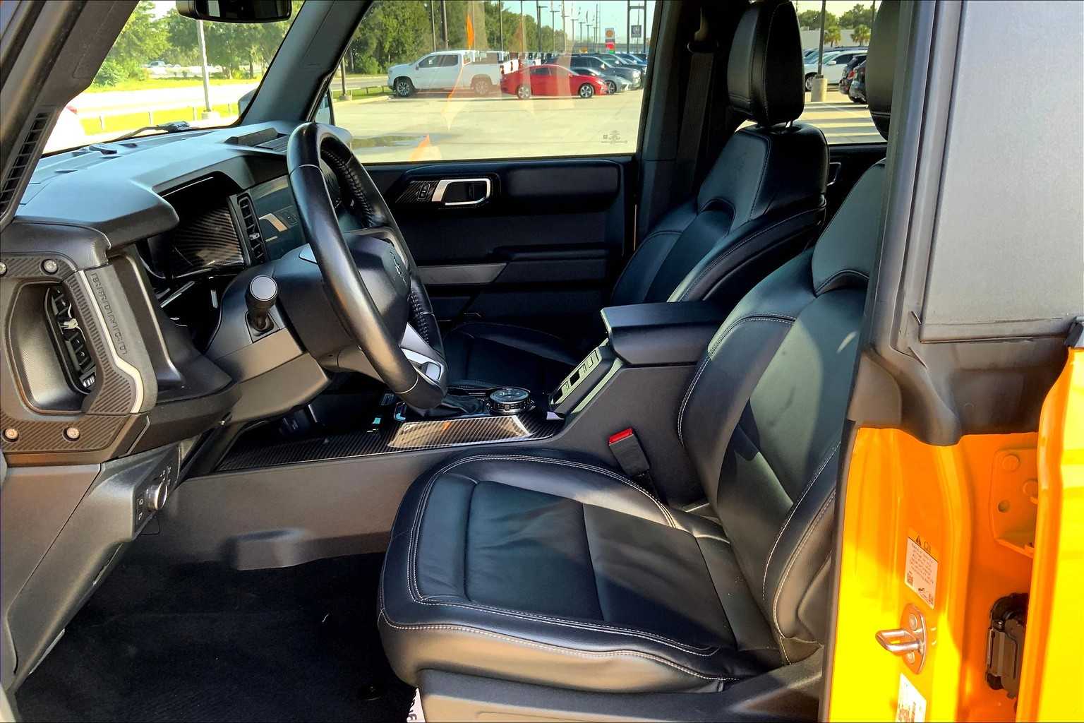 2021 Ford Bronco First Edition photo 7