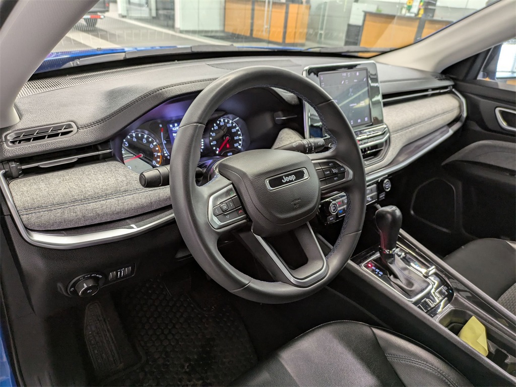 2022 Jeep Compass Latitude photo 11