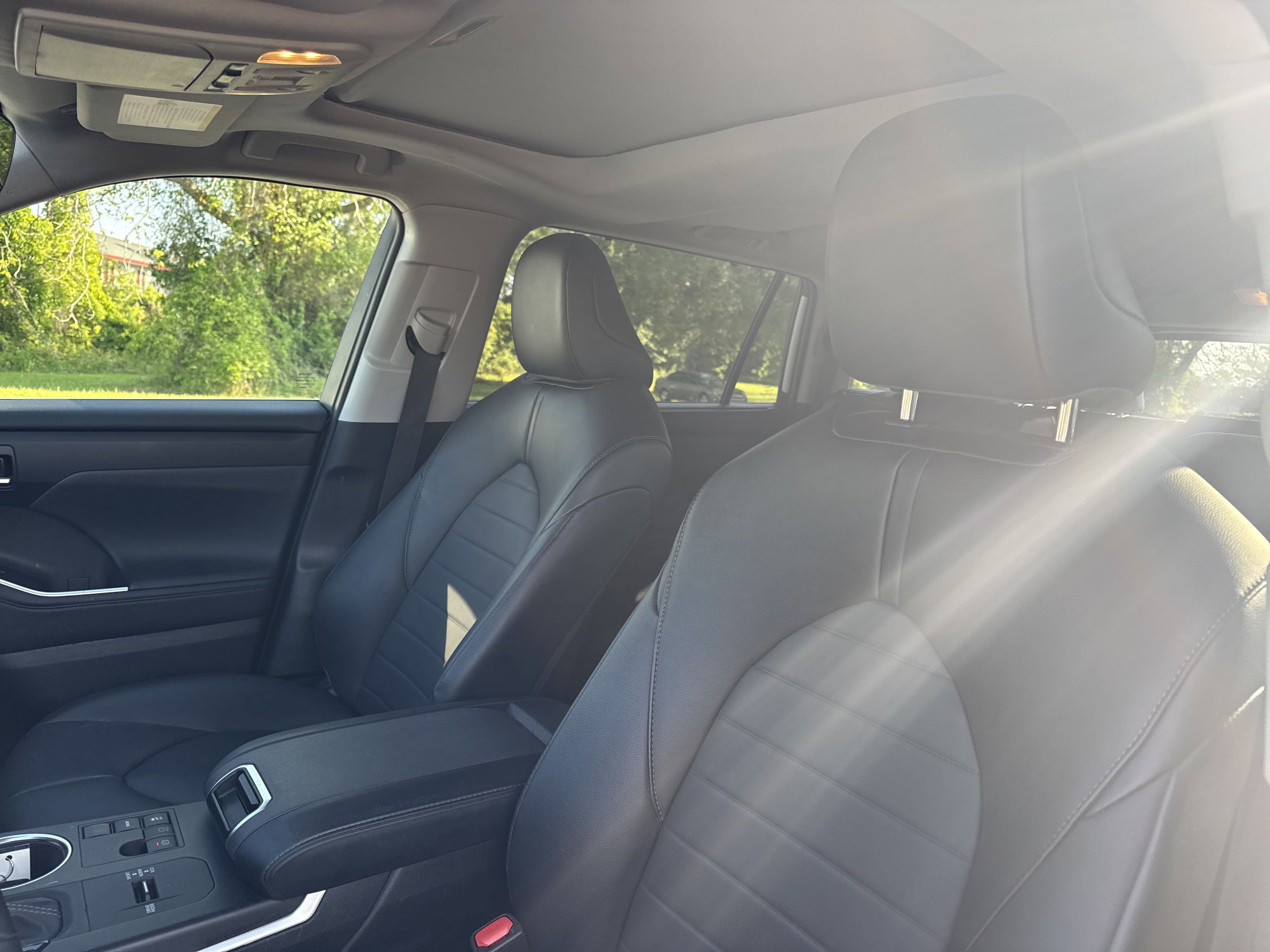 2024 Toyota Highlander XLE photo 10
