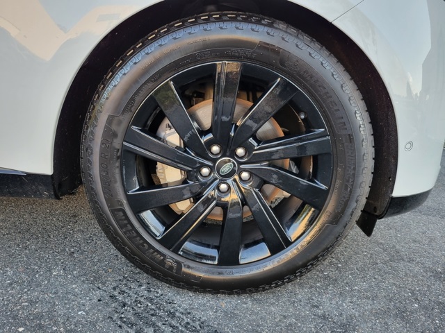 2023 Land Rover Range Rover SE photo 22