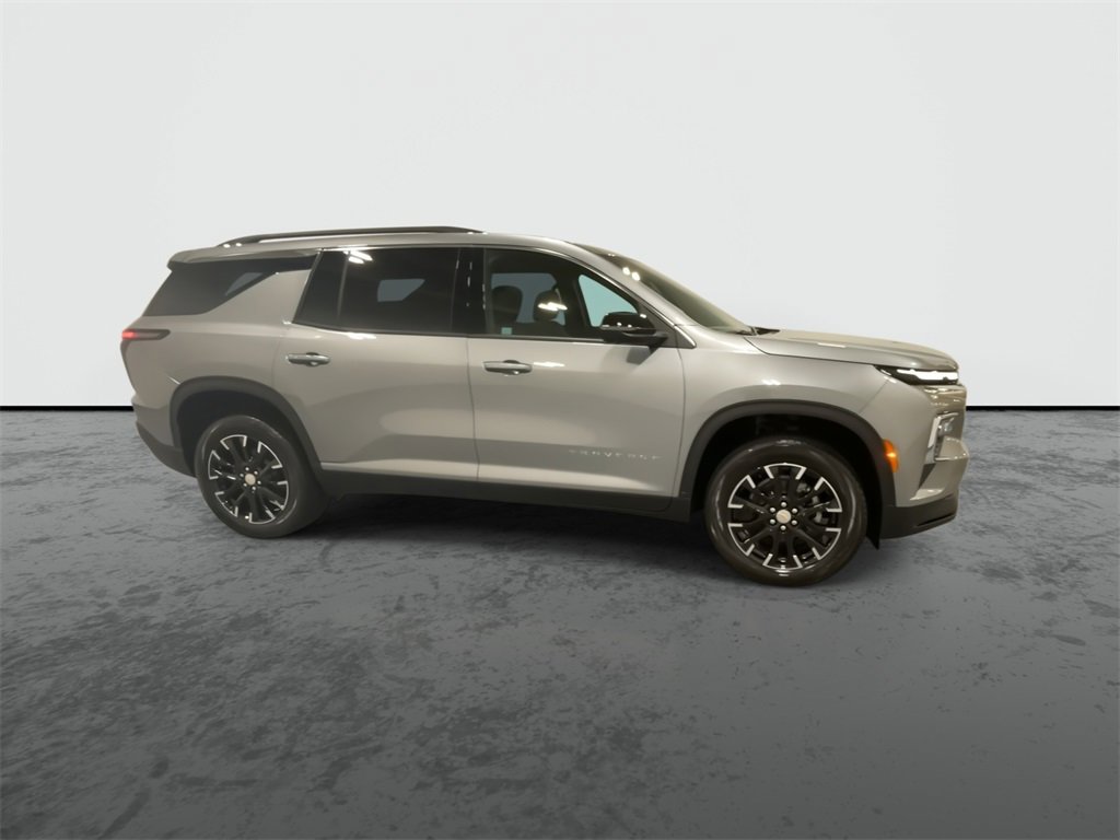 2026 Chevrolet Traverse photo 2