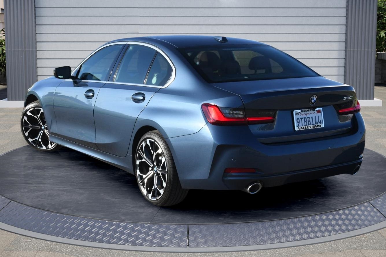 2025 Bmw 330i 3-Series photo 4