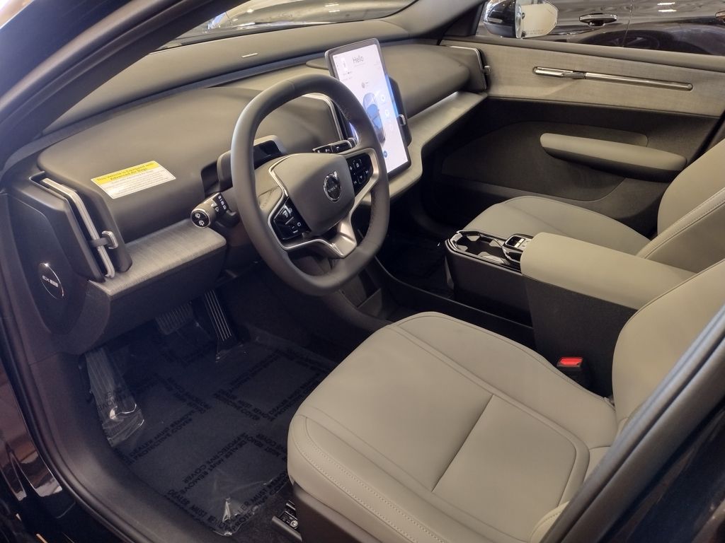 2025 VOLVO EX30 - Image 7