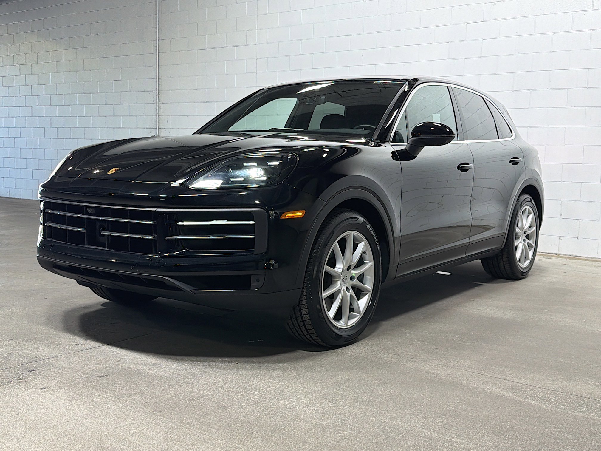 2024 Porsche Cayenne Base's photo