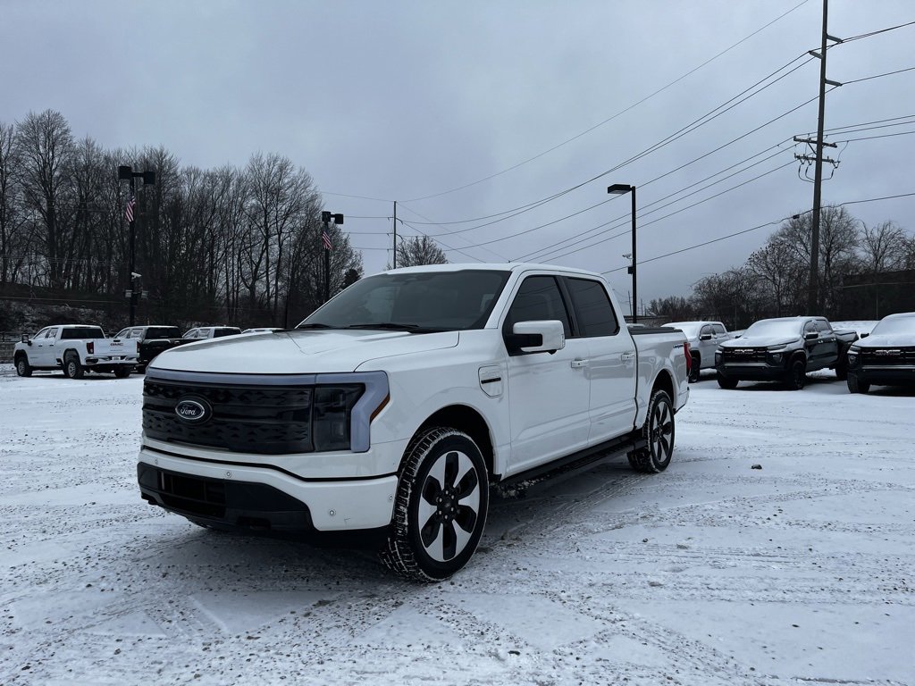 2023 Ford F-150 Lightning Platinum's photo
