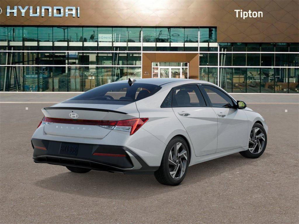 2025 Hyundai Elantra SEL Sport photo 3