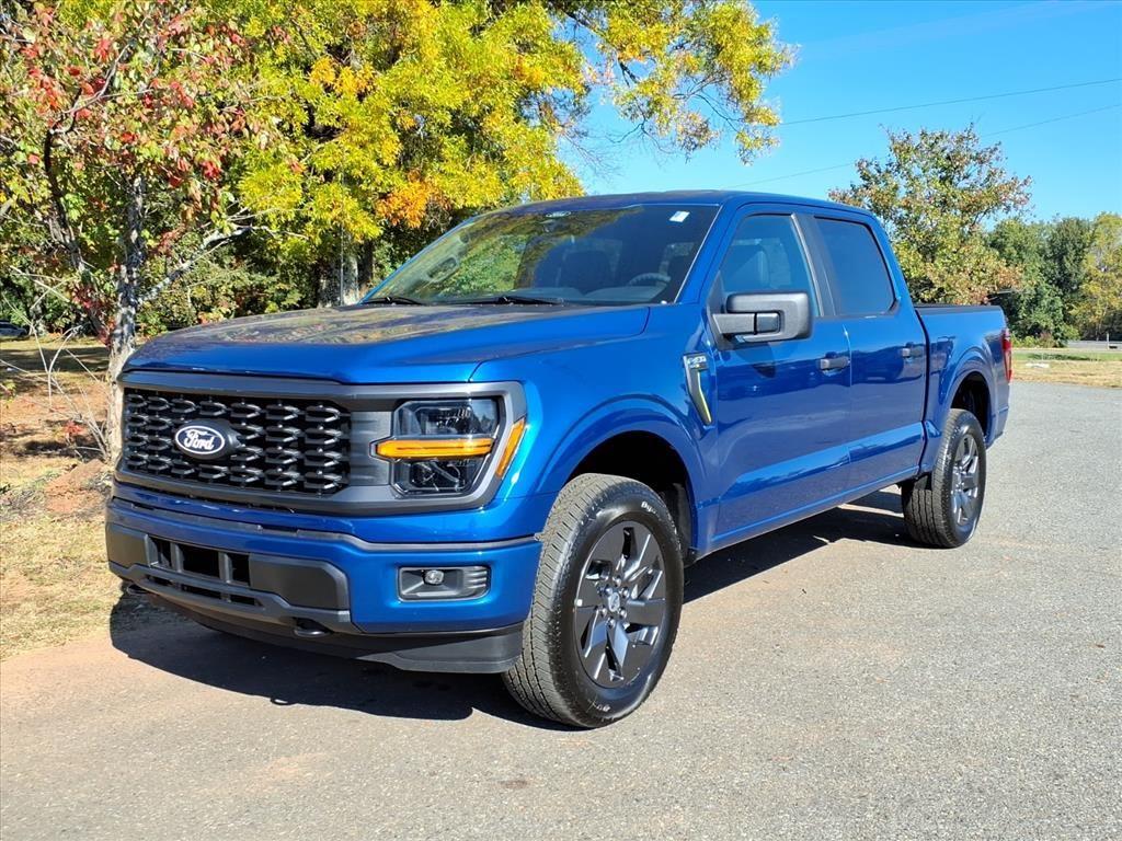 2025 Ford F-150 STX's photo
