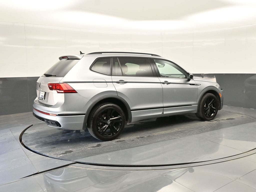 2023 Volkswagen Tiguan SE R-Line Black photo 7