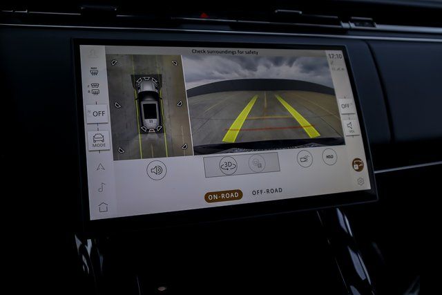2025 Land Rover Range Rover Sport photo 15