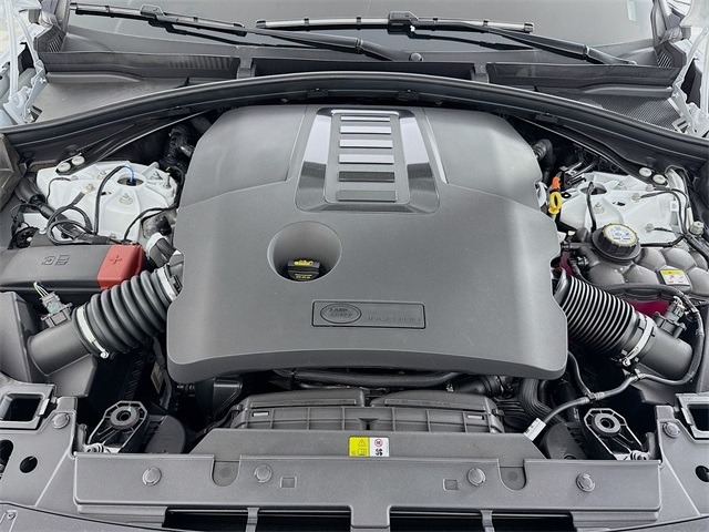 2026 Land Rover Range Rover Velar SE photo 31