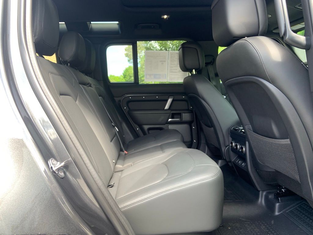 2024 Land Rover Defender 110 Carpathian Edition photo 18