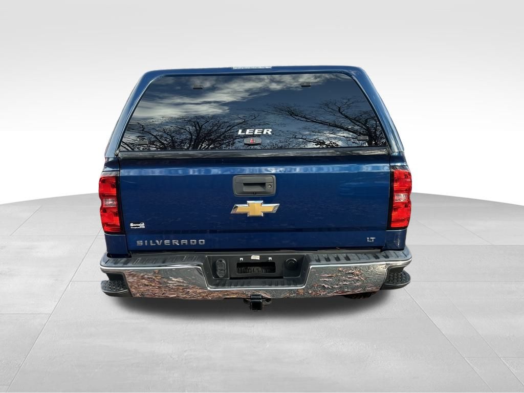 2017 Chevrolet Silverado 1500 LT photo 4