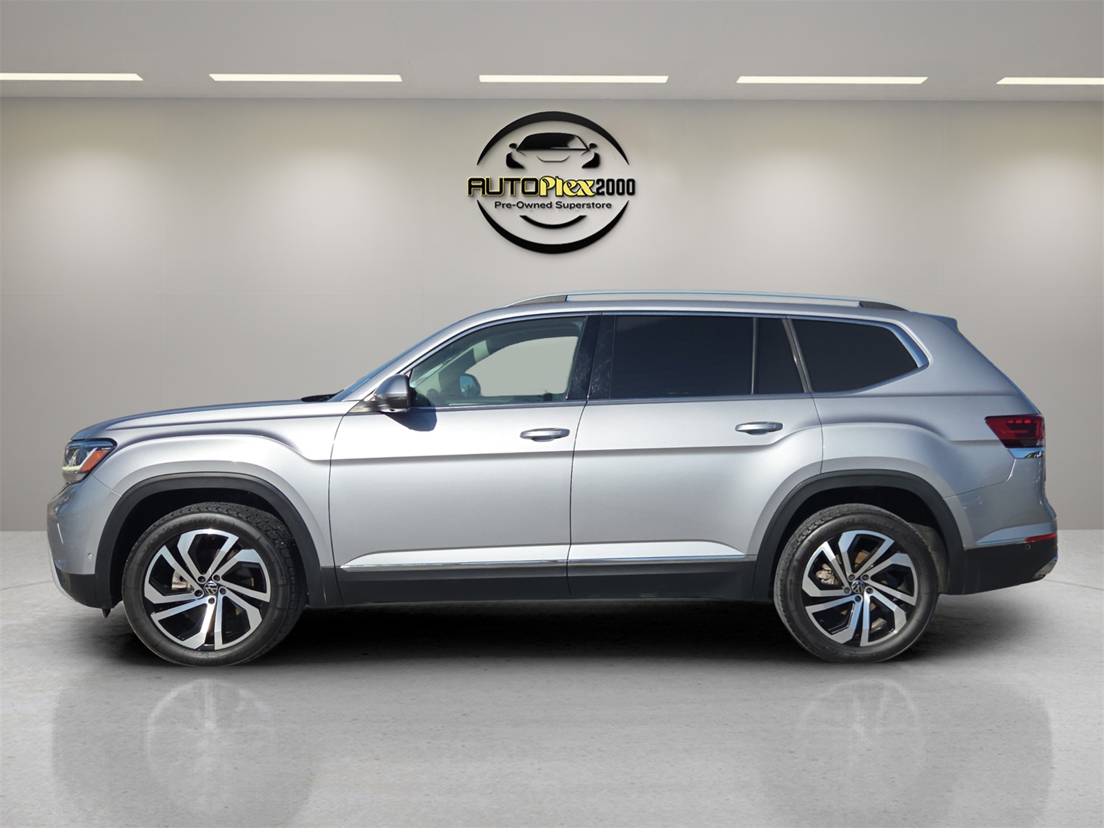 2021 Volkswagen Atlas SEL Premium photo 3