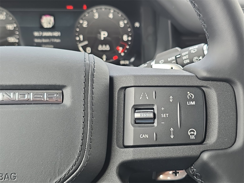 2025 Land Rover Defender 110 V8 photo 18