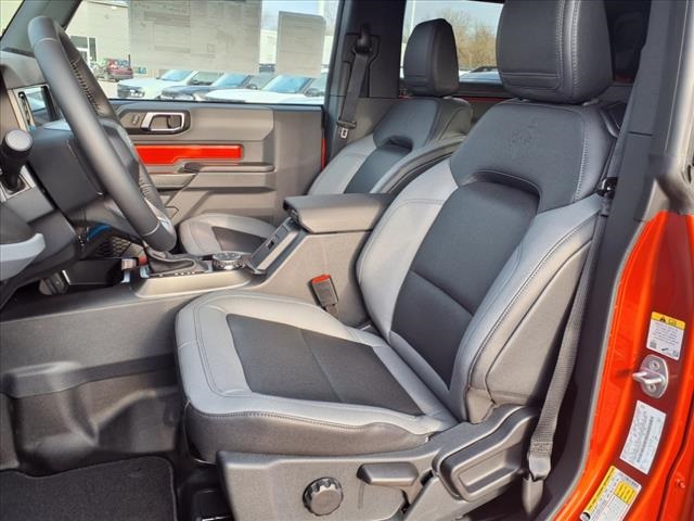 2024 Ford Bronco Black Diamond photo 4