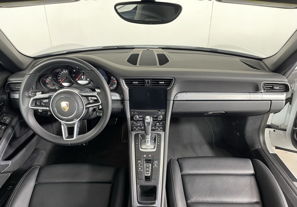 2017 Porsche 911 Cabriolet photo 29