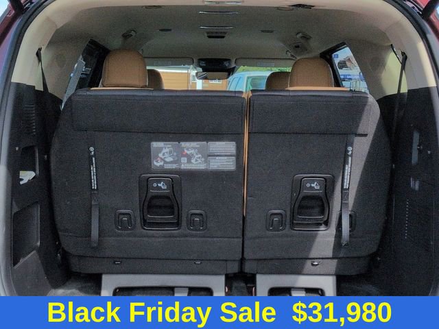 2023 Kia Carnival EX photo 4