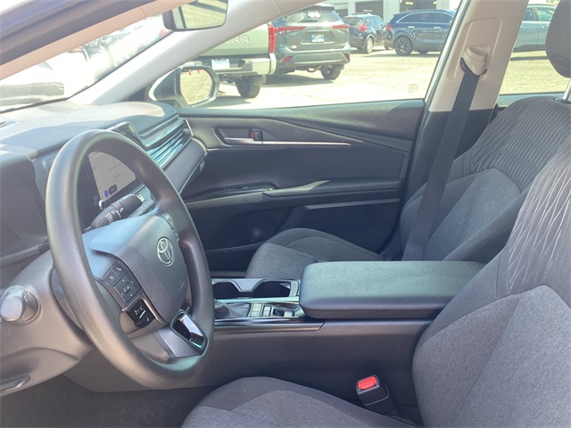 2025 Toyota Camry LE photo 19