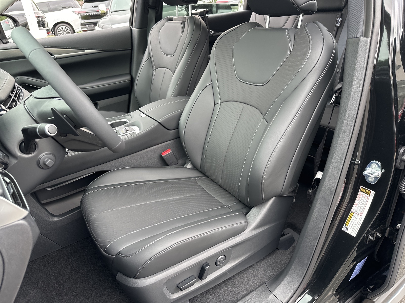 2026 Infiniti QX60 Luxe AWD photo 21