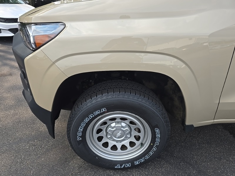2023 Chevrolet Colorado Work Truck photo 9