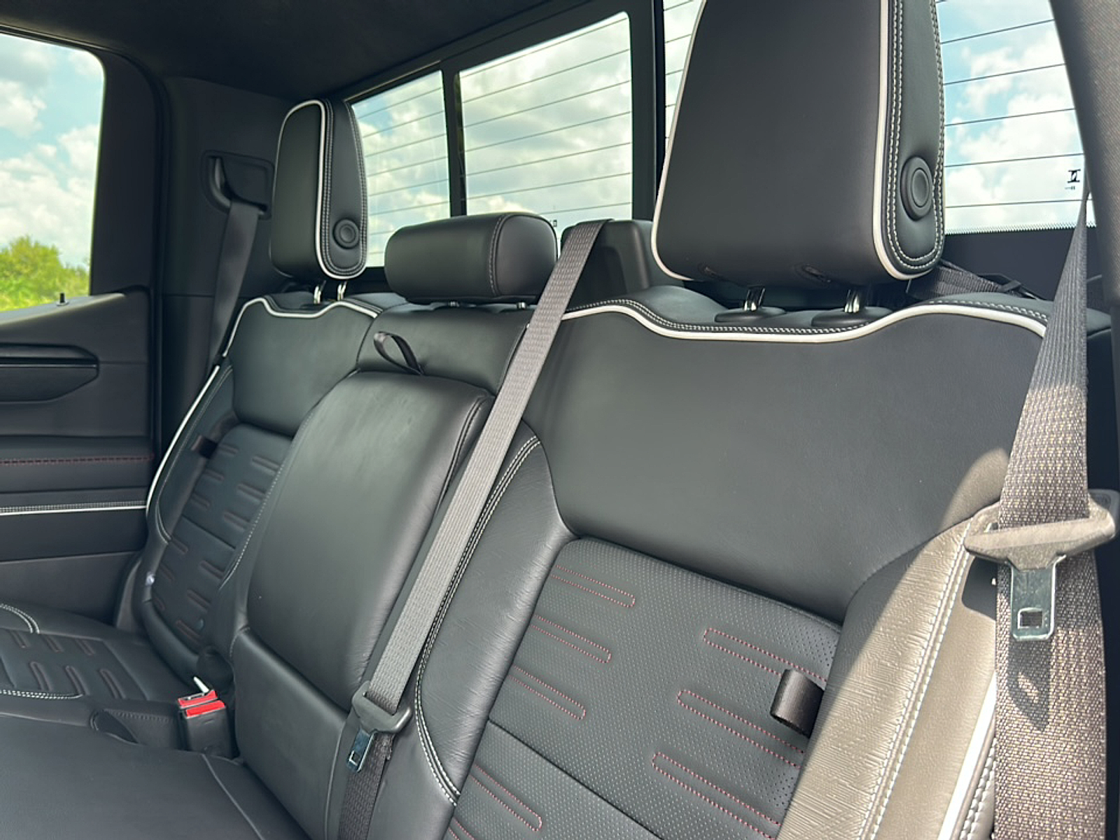 2024 Gmc Sierra 1500 AT4X photo 8