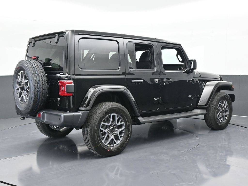 2025 Jeep Wrangler Sahara photo 6