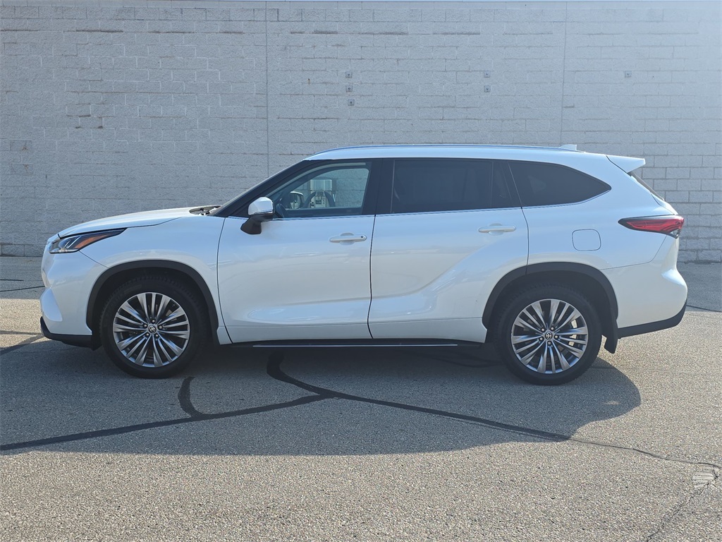 2020 Toyota Highlander Platinum photo 10