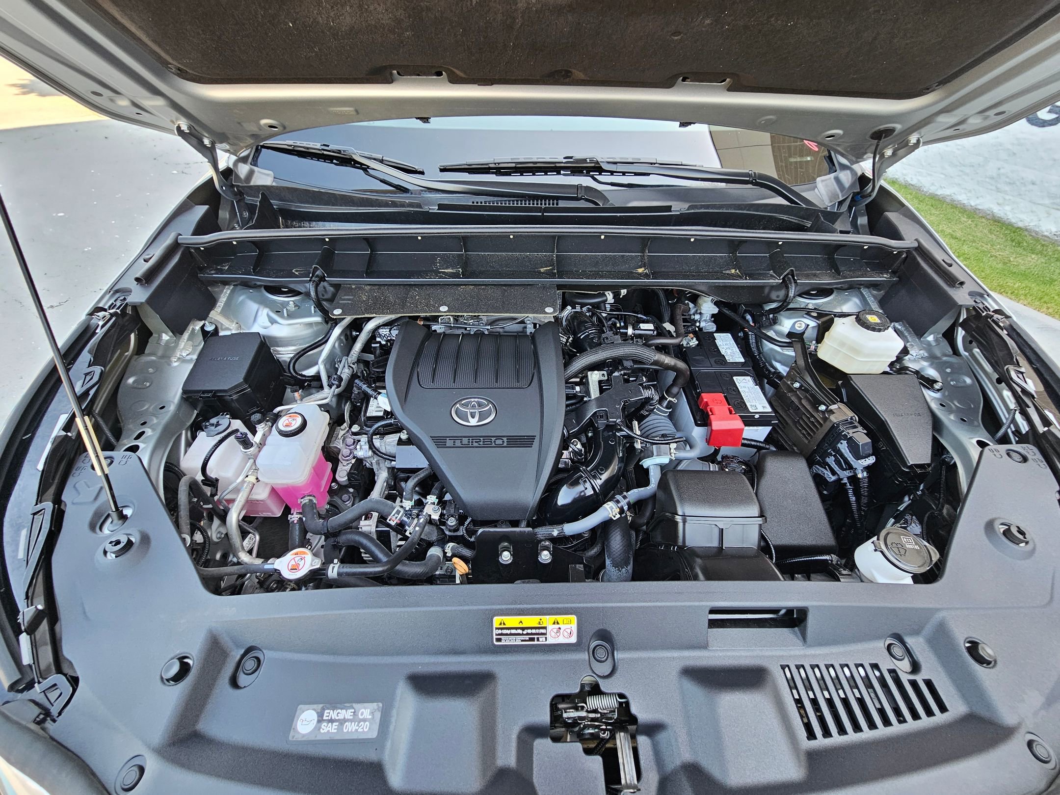 2024 Toyota Highlander XLE photo 30