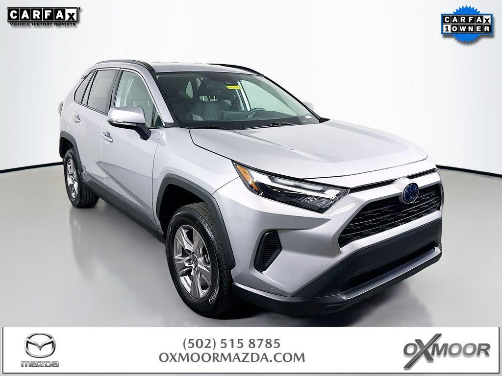 2023 Toyota RAV4 XLE's photo