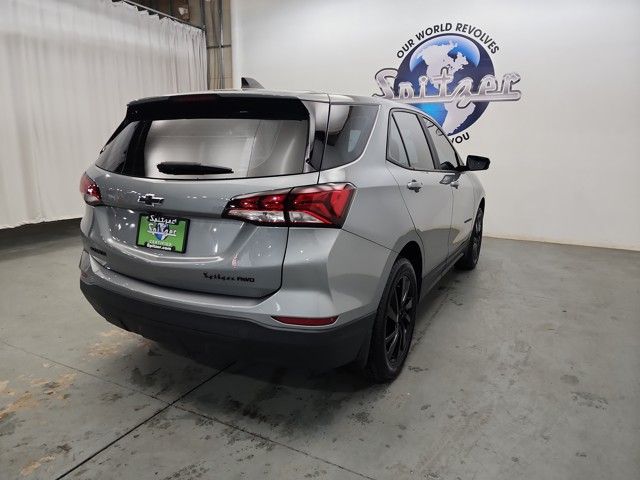 2023 Chevrolet Equinox LS photo 7