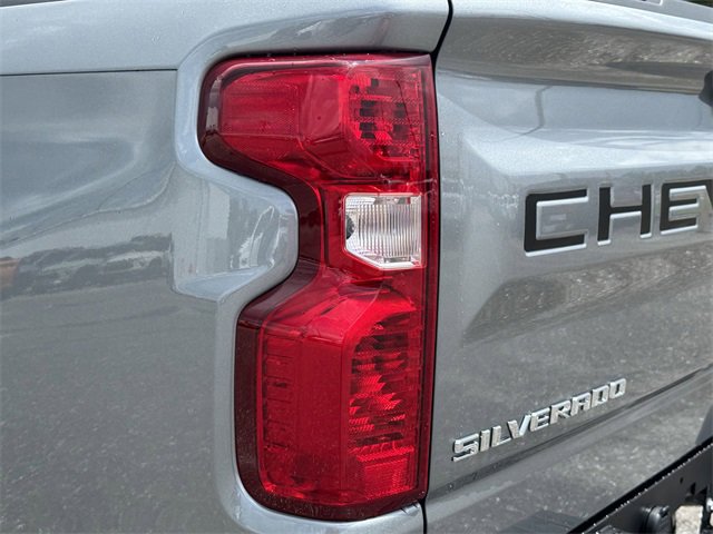 2025 Chevrolet Silverado 1500 Custom photo 11