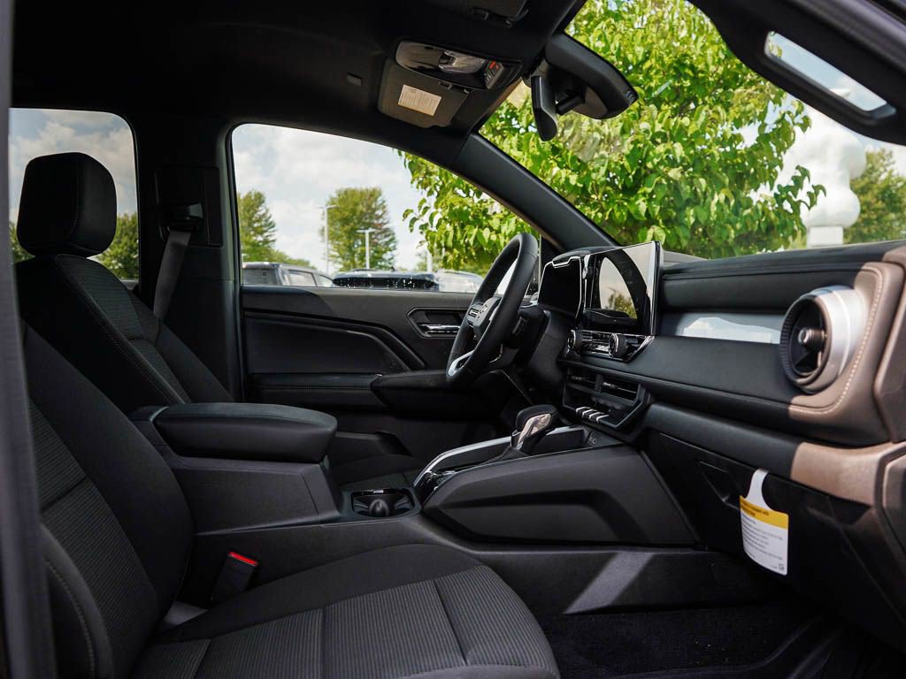 2026 Chevrolet Colorado LT photo 4