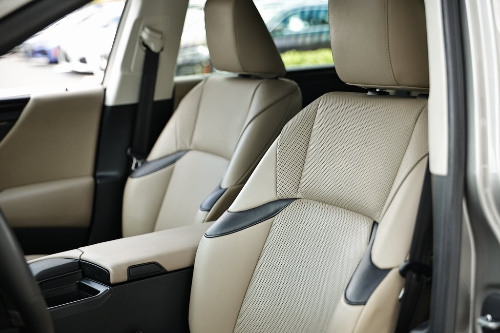 2019 Lexus ES 350 photo 18