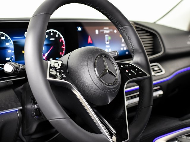 2026 Mercedes Benz GLS 450 4MATIC photo 17