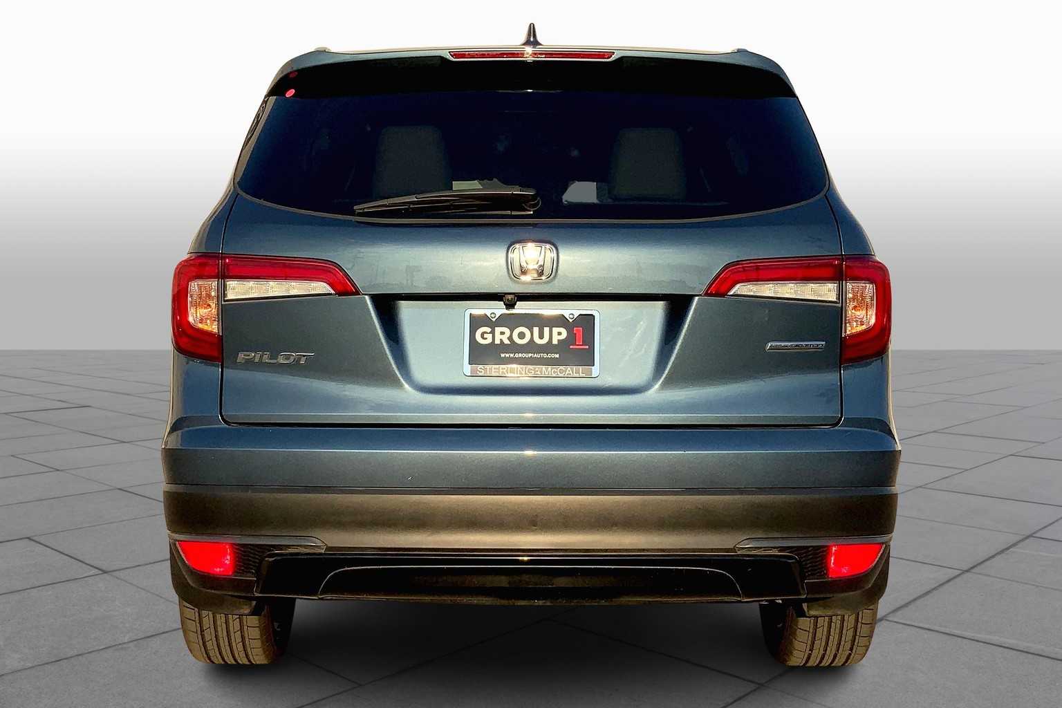 2021 Honda Pilot Special Edition photo 3